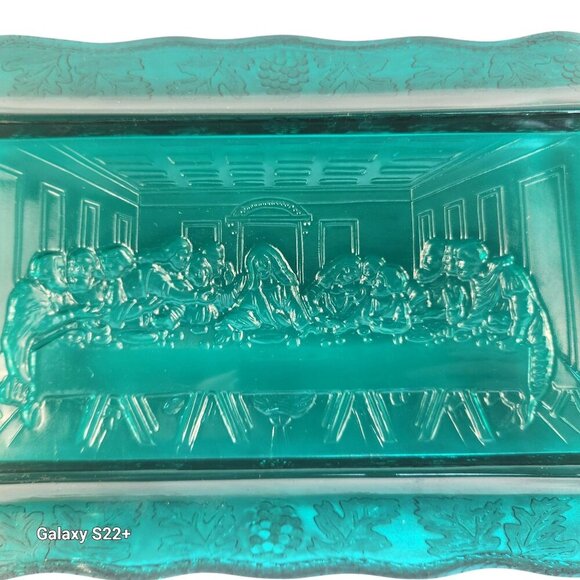 Vintage Indiana Tiara Glass Green Bread Plate With Last Supper Design - Picture 2 of 8